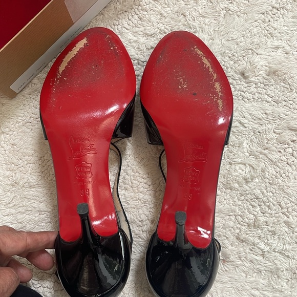 Gorgeous Christian Louboutin Black patent pumps with cross cross straps - Picture 4 of 7